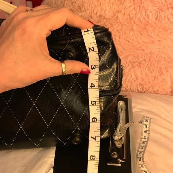 Xtra lg Bag Multi divider removed. Slightly loved. - Picture 3 of 5